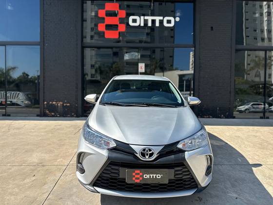 TOYOTA YARIS 1.5 16V FLEX SEDAN XL LIVE MULTIDRIVE TOYOTA YARIS 1.5 16V FLEX SEDAN XL LIVE MULTIDRIVE